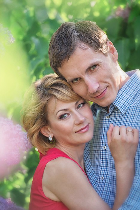 Ольга и Евгений счастливые после психологических тренингов для женщин